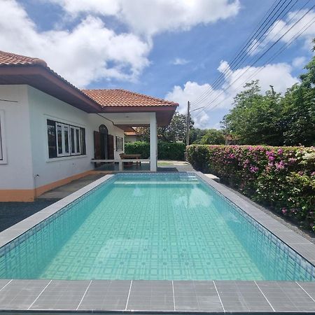 Mae Rampung Beach House Pool Villa Rayong Exterior foto