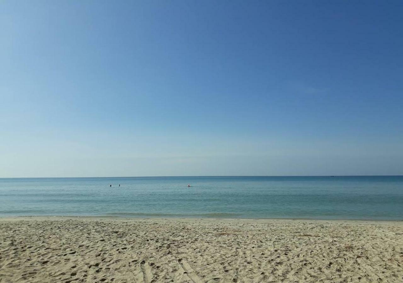 Mae Rampung Beach House Pool Villa Rayong Exterior foto